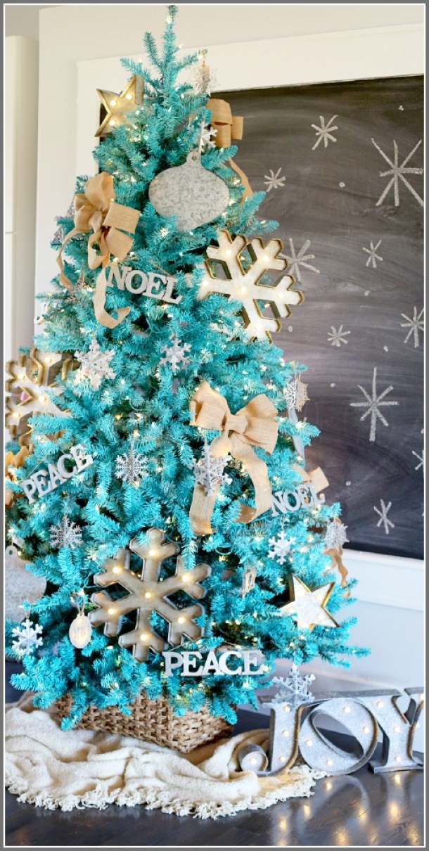 20 Stunning Christmas Tree Ideas 2019 (Part 1) - Farmhouse Christmas Trees, Diy Christmas tree, Christmas Tree Ideas, Christmas Tree Decorating Ideas, Christmas tree