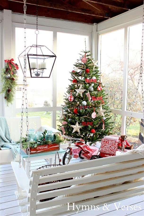 15 Spectacular Outdoor Christmas Decorations (Part 2) - Outdoor Farmhouse Christmas Decorations, Outdoor Christmas Decorations, Outdoor Christmas Decor, Outdoor Christmas, Christmas Decorations