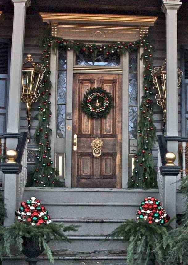 15 Spectacular Outdoor Christmas Decorations (Part 1) - Outdoor Farmhouse Christmas Decorations, Outdoor Christmas Decorations, Outdoor Christmas Decor, Outdoor Christmas, diy Christmas decorations, Christmas Decorations