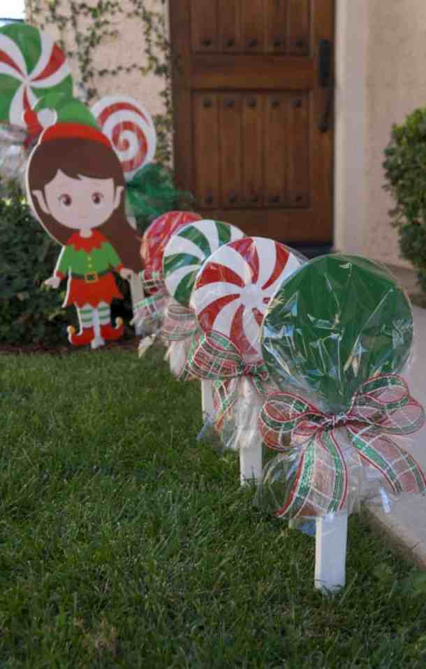 15 Spectacular Outdoor Christmas Decorations (Part 1) - Outdoor Farmhouse Christmas Decorations, Outdoor Christmas Decorations, Outdoor Christmas Decor, Outdoor Christmas, diy Christmas decorations, Christmas Decorations