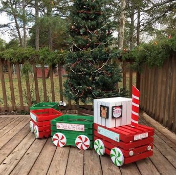 15 Spectacular Outdoor Christmas Decorations (Part 1) - Outdoor Farmhouse Christmas Decorations, Outdoor Christmas Decorations, Outdoor Christmas Decor, Outdoor Christmas, diy Christmas decorations, Christmas Decorations