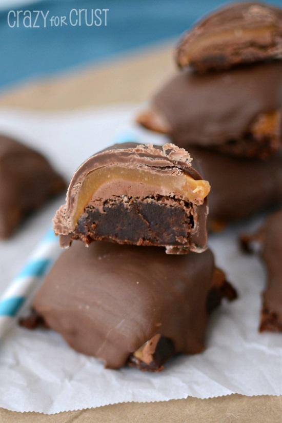 15 Easy Homemade Candy Bar Recipes - Homemade Candy Bar Recipes, Homemade Candy Bar, healthy desserts, Candy Bar Recipes, Candy Bar, Bite Size Dessert Recipes