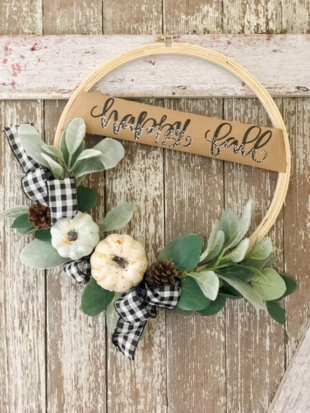 15 Great DIY Fall Farmhouse Wreaths - Fall Farmhouse Wreaths, DIY Fall Wreaths, DIY Fall Farmhouse Wreaths