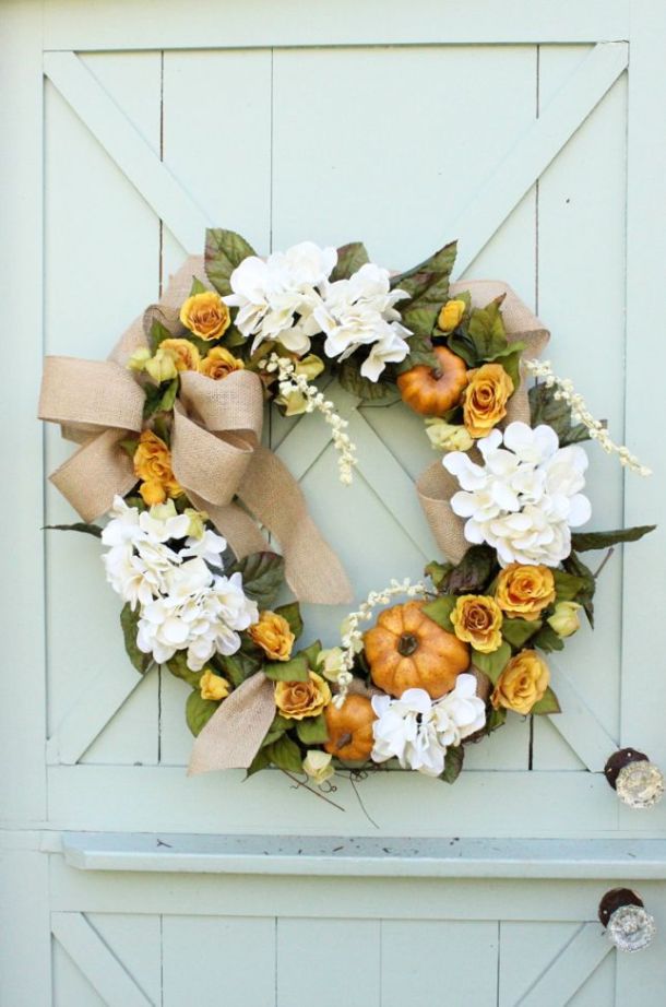 15 Great DIY Fall Farmhouse Wreaths - Fall Farmhouse Wreaths, DIY Fall Wreaths, DIY Fall Farmhouse Wreaths