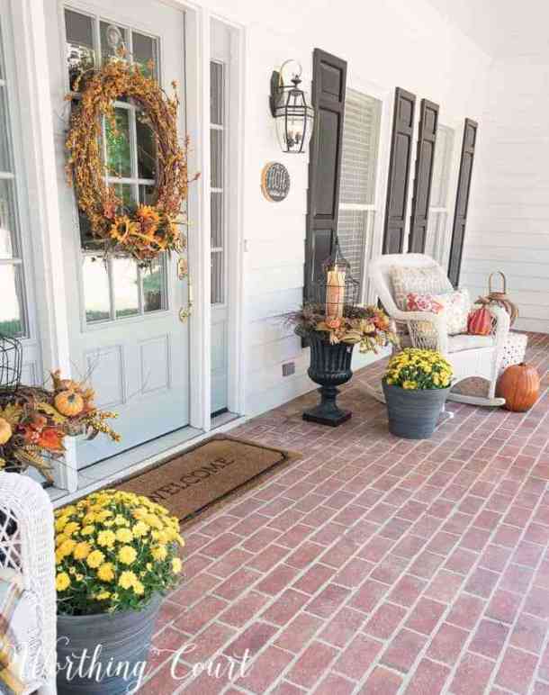 15 Cheap and Easy Fall Porch Decor Ideas (Part 2) - Fall Porch Decor Ideas, fall porch decor, DIY Fall Porch Decor Ideas