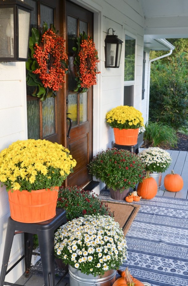 15 Cheap and Easy Fall Porch Decor Ideas (Part 1) - Fall Porch Decor Ideas, DIY Fall Porch Decor Ideas, DIY Fall Porch