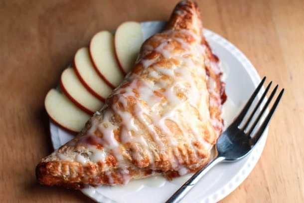 15 Irresistible Apple Desserts to Try This Fall (Part 2) - Holiday Apple Desserts, apple recipes, apple desserts