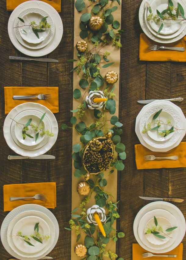 16 Pretty Thanksgiving Tablescape Ideas - Thanksgiving Tablescape Ideas, Thanksgiving Tablescape, Thanksgiving Decorating, Tablescape Ideas, DIY Thanksgiving Decorating Ideas, DIY Ideas for Thanksgiving Decorations