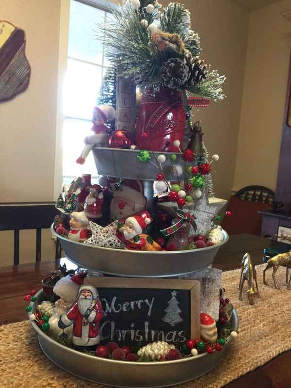 15 Best DIY Christmas Centerpieces (Part 3) - DIY Christmas Centerpieces, Diy Christmas, diy centerpiece, Christmas Centerpieces