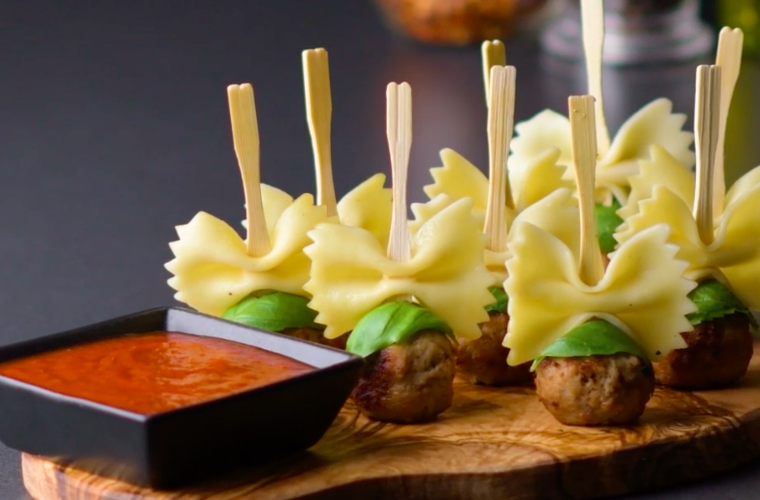 15 Easy Bite Size Appetizers for the Holidays (Part 1) 15 Easy Bite Size Appetizers for the Holidays (Part 1) - Bite Size Recipes, Bite Size Appetizers for the Holidays, Bite Size Appetizers, Appetizers for the Holidays