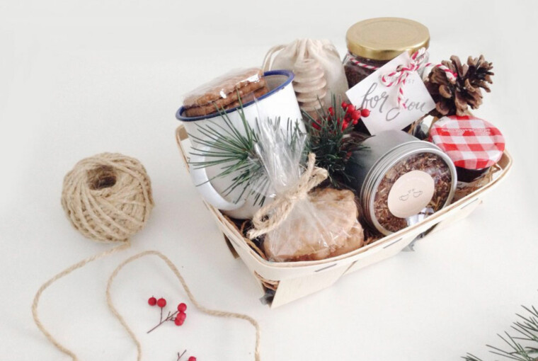 15 Creative DIY Gift Basket Ideas for Christmas (Part 1) 15 Creative DIY Gift Basket Ideas for Christmas (Part 1) - DIY Gift for Christmas, DIY Gift Basket Ideas for Christmas, DIY Gift Basket Ideas, diy Christmas gift, Diy Christmas, budget- friendly diy Christmas