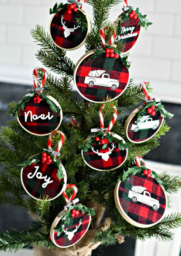 15 DIY Christmas Ornaments - Diy Christmas ornaments, Diy Christmas