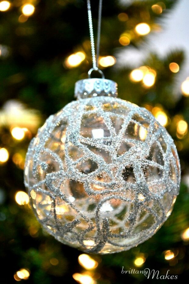 15 DIY Christmas Ornaments - Diy Christmas ornaments, Diy Christmas