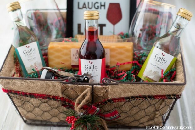 15 Creative DIY Gift Basket Ideas for Christmas - DIY Gift Basket Ideas for Christmas, DIY Gift Basket Ideas