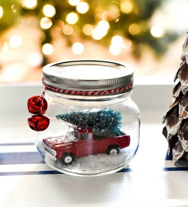 15 Easy  Mason Jar Christmas Gifts and Craft Ideas - Mason Jar Christmas Craft Ideas, Mason Jar Christmas, Christmas Mason Jar Gifts, Christmas Mason Jar