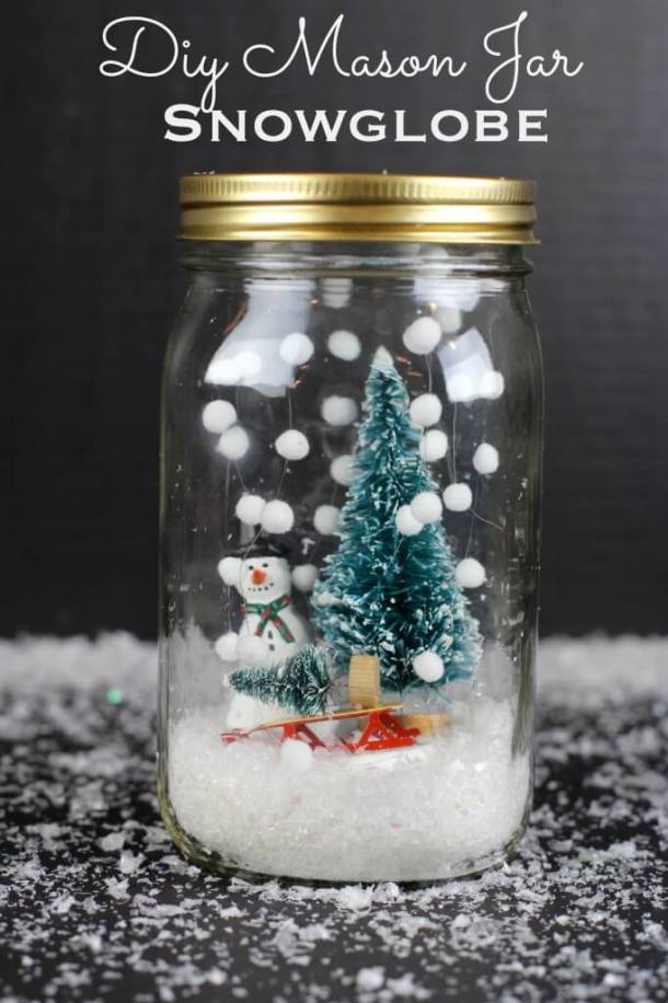 15 Easy  Mason Jar Christmas Gifts and Craft Ideas - Mason Jar Christmas Craft Ideas, Mason Jar Christmas, Christmas Mason Jar Gifts, Christmas Mason Jar