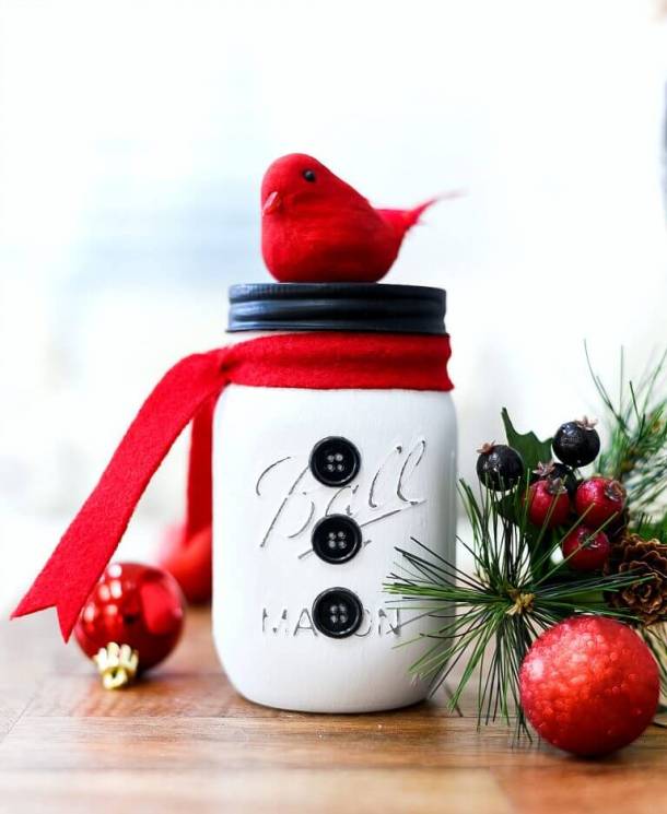 15 Easy  Mason Jar Christmas Gifts and Craft Ideas - Mason Jar Christmas Craft Ideas, Mason Jar Christmas, Christmas Mason Jar Gifts, Christmas Mason Jar