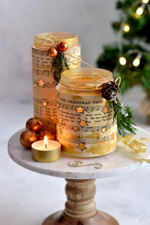 15 DIY Rustic Holiday Candles and Luminaries - DIY Rustic Luminaries, DIY Rustic Holiday Candles and Luminaries, DIY Rustic Holiday, DIY Halloween Lanterns And Luminaries, DIY Candles and Luminaries