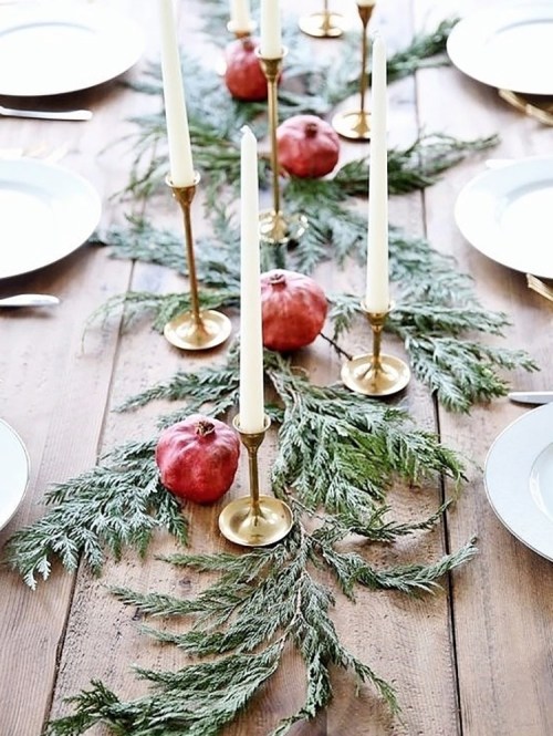 15 DIY Rustic Christmas Centerpieces - Rustic Christmas Centerpieces, Rustic Centerpieces, Rustic Centerpiece, DIY Christmas Centerpieces, Christmas Centerpieces