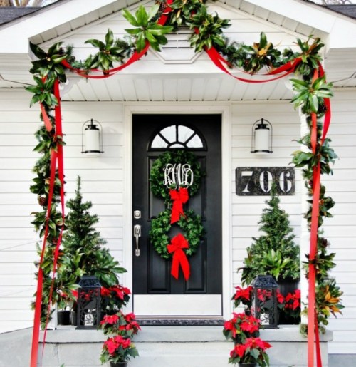 16 Rustic Christmas Porch Decor Ideas - Rustic Christmas Porch Decor Ideas, Rustic Christmas Porch Decor, Rustic Christmas Porch, Christmas Porch Decor Ideas