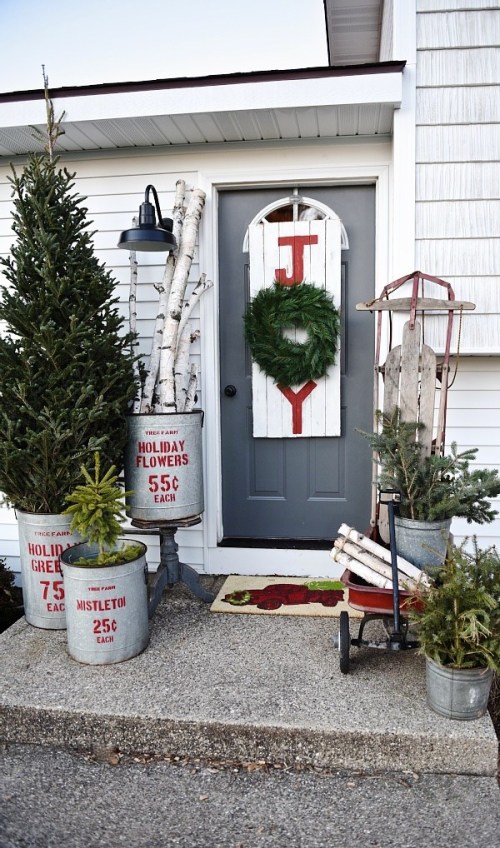 16 Rustic Christmas Porch Decor Ideas - Rustic Christmas Porch Decor Ideas, Rustic Christmas Porch Decor, Rustic Christmas Porch, Christmas Porch Decor Ideas