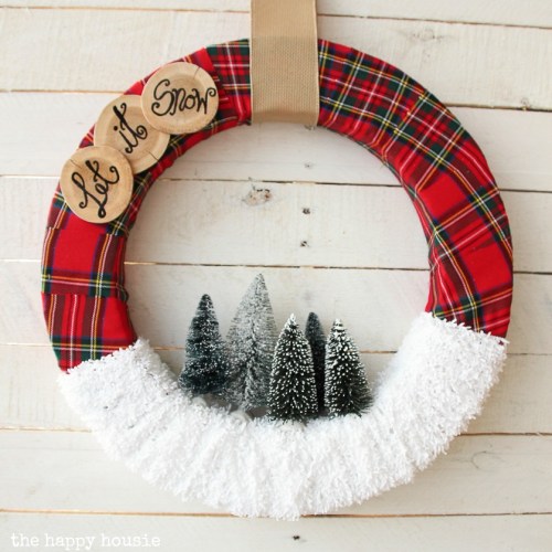 17 Cool DIY Rustic Christmas Wreath Ideas - DIY Rustic Christmas Wreath Ideas, DIY Rustic Christmas Wreath, DIY Rustic Christmas ideas, DIY Christmas Wreath Ideas