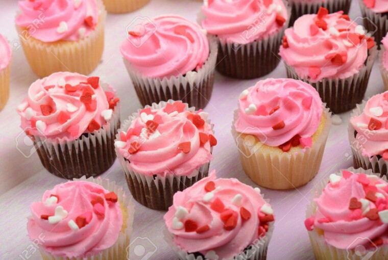 15 Cute Valentine's Day Cupcakes (Part 1) 15 Cute Valentine's Day Cupcakes (Part 1) - Valentine's day desserts, Valentine's Day Cupcakes, Valentine's Day Cupcake Recipes