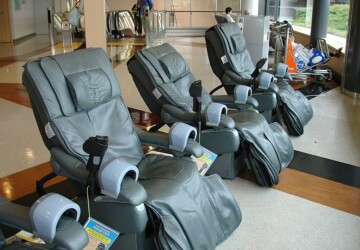 Are Massage Chairs Beneficial for Back Pain? - pain relief, massage, health, chair, back pain