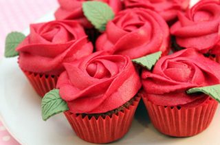 15 Cute Valentine's Day Cupcakes (Part 1) - Valentine's day desserts, Valentine's Day Cupcakes, Valentine's Day Cupcake Recipes