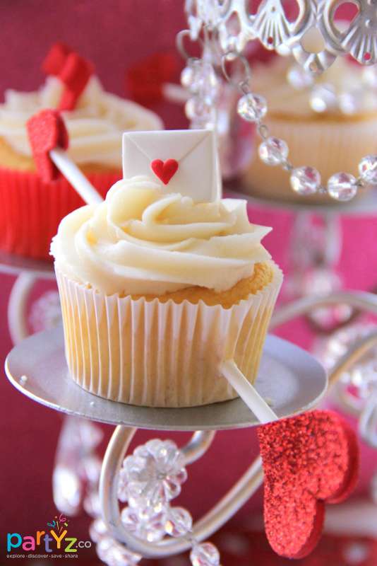 15 Cute Valentine's Day Cupcakes (Part 1) - Valentine's day desserts, Valentine's Day Cupcakes, Valentine's Day Cupcake Recipes