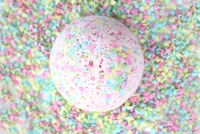 15 Unique DIY Bath Bombs to Enjoy Bathtime (Part 2) 15 Unique DIY Bath Bombs to Enjoy Bathtime (Part 2) - diy cosmetics, diy beauty products, DIY Bath Bombs, DIY Bath Bomb, Bath Bombs