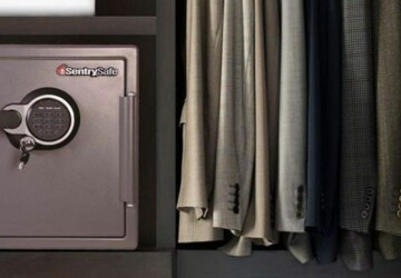 10 Things You Must Know Before Buying A Safe - small safe, safe, home