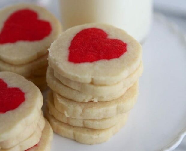 15 Valentine's Day Treats To Melt Your Heart (Part 2) - Valentine's Day Treats, Valentine's day recipes, Valentine's day desserts