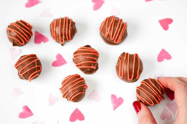 15 Valentine's Day Truffle Recipes (Part 2) - Valentine's Day Truffle Recipes, Valentine's day recipes, Valentine's day desserts, Truffle Recipes