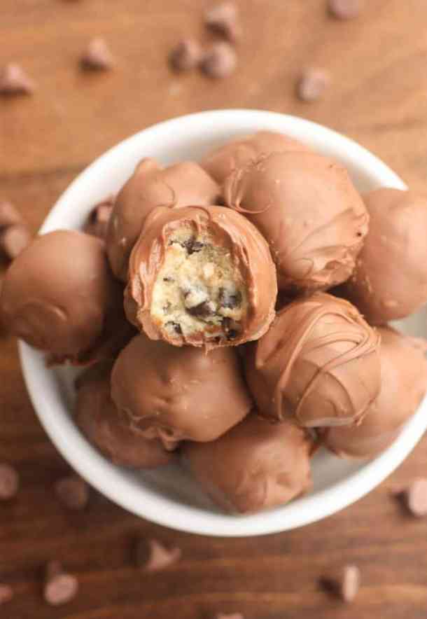 15 Valentine's Day Truffle Recipes (Part 2) - Valentine's Day Truffle Recipes, Valentine's day recipes, Valentine's day desserts, Truffle Recipes