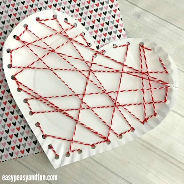 16 Adorable Valentine's Day Heart Crafts for Kids - Valentine's Day Heart Crafts for Kids, Valentine's Day Crafts for Kids, DIY Valentine's Day Crafts for Kids, DIY Valentine's Day Crafts