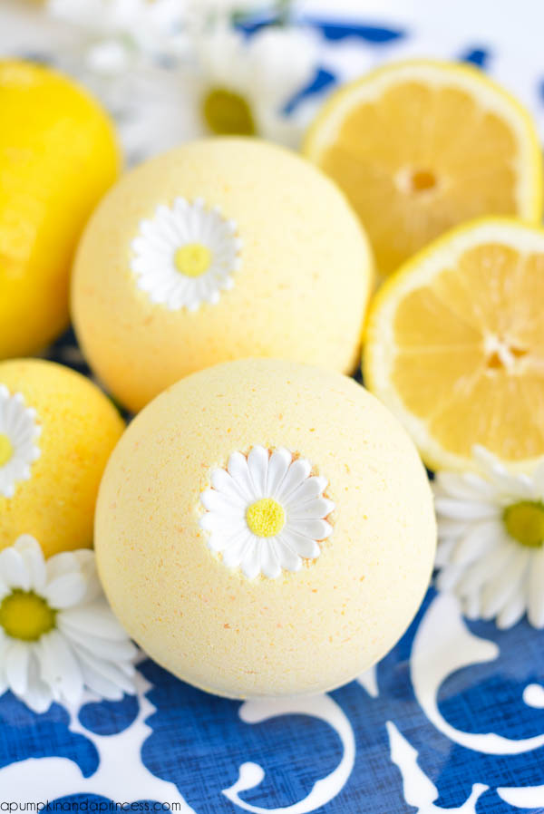 15 Unique DIY Bath Bombs to Enjoy Bathtime (Part 1) - diy cosmetics, diy beauty products, DIY Bath Bombs, DIY Bath Bomb, Bath Bombs