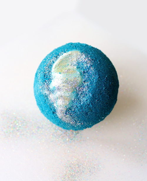 15 Unique DIY Bath Bombs to Enjoy Bathtime (Part 1) - diy cosmetics, diy beauty products, DIY Bath Bombs, DIY Bath Bomb, Bath Bombs