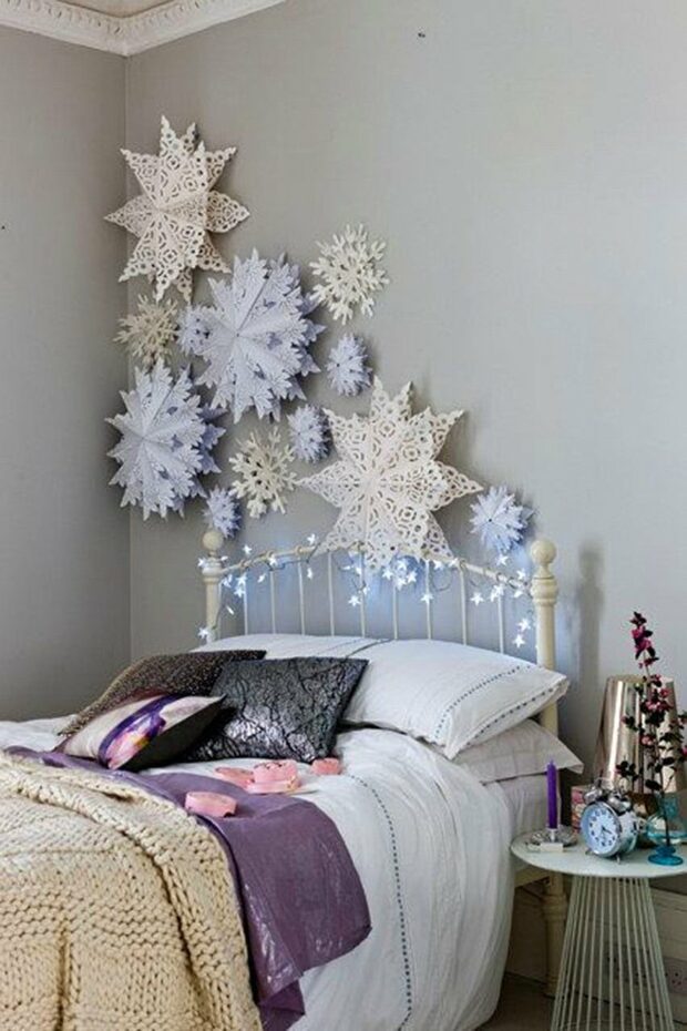 15 Super Easy Paper Snowflake Craft Ideas - Paper Snowflakes, Paper Snowflake Craft Ideas, Paper Snowflake, diy Paper Snowflakes