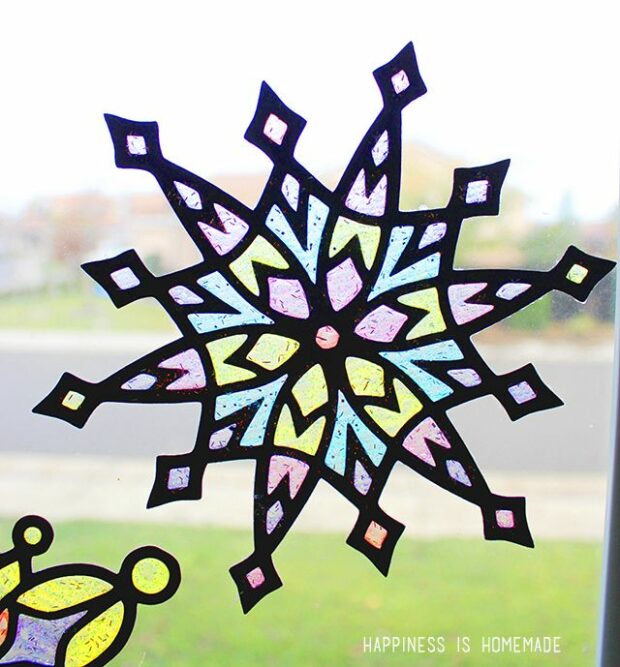 15 Super Easy Paper Snowflake Craft Ideas - Paper Snowflakes, Paper Snowflake Craft Ideas, Paper Snowflake, diy Paper Snowflakes