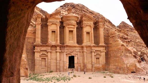 A Travel Bucket List for the History Buff - travel, petra, jordan, egypt, athens