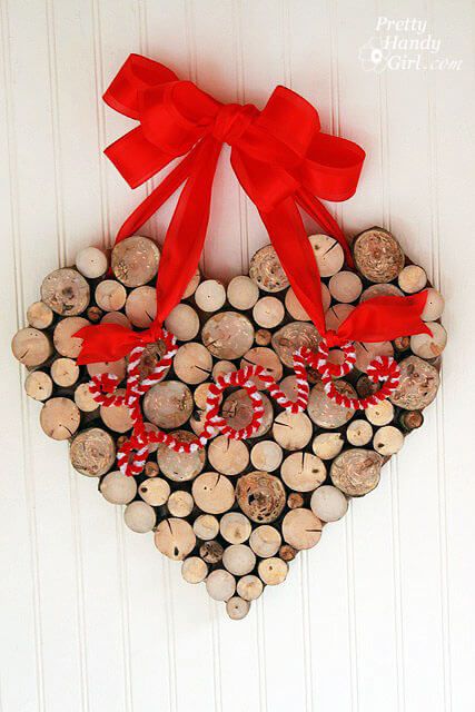 Lovely Handmade Valentine's Wreath Designs (Part 1) - Valentine's Wreath, DIY Valentine's Day Wreaths, diy Valentine's day wreath