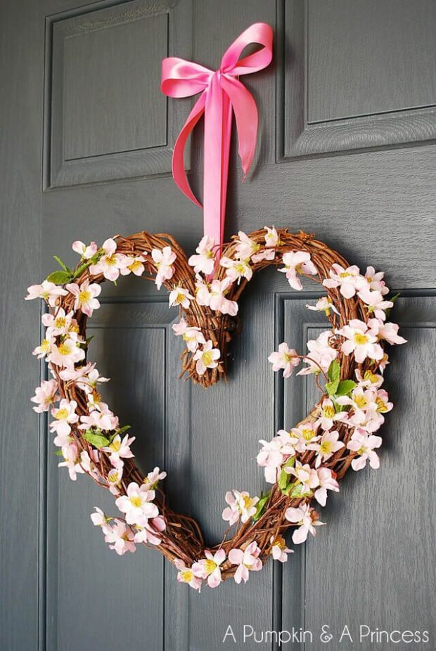 Lovely Handmade Valentine's Wreath Designs (Part 1) - Valentine's Wreath, DIY Valentine's Day Wreaths, diy Valentine's day wreath