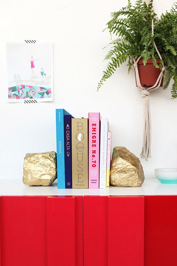 14 Cool DIY Bookends That Are Easy to Make - DIY Bookends, Bookends