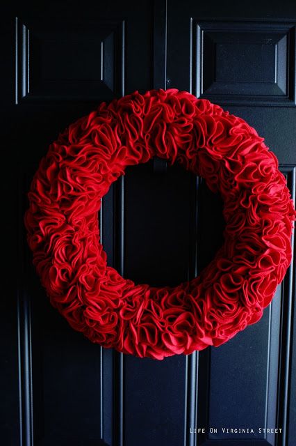 Lovely Handmade Valentine's Wreath Designs (Part 2) - Valentine's Wreath, diy Valentine's day wreath
