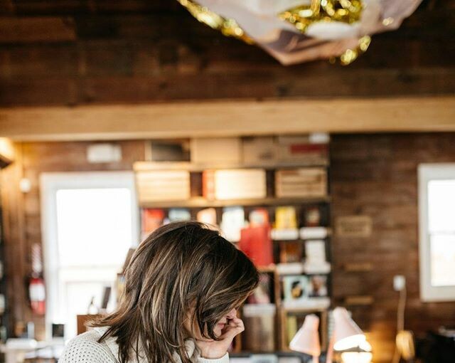 Stay Home and Stay Stylish: Cozy Sweater for Chilly Spring Weather Stay Home and Stay Stylish: Cozy Sweater for Chilly Spring Weather - stay home fashion, stay at home outfit ides, oversize sweater, Cozy Sweater for Chilly Fall Weather, Cozy Sweater, #stayhome