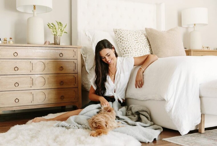 Stay Home and Stay Stylish: 15 Comfy and Chic Outfits for Home Stay Home and Stay Stylish: 15 Comfy and Chic Outfits for Home - stay home, stay at home outfit ides, home outfit ideas, #stayhome