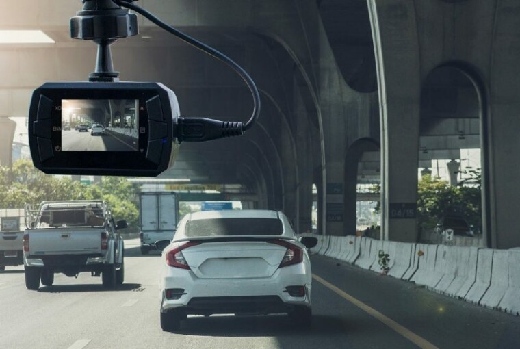 Two Essential Tools for Fleet Industries: Management Software and Dashboard Cameras Two Essential Tools for Fleet Industries: Management Software and Dashboard Cameras - Video Footage of Accidents, venicle, camera