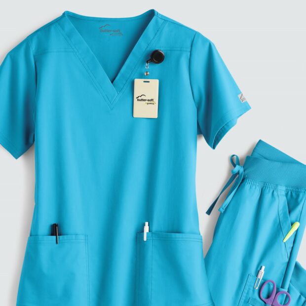 Do’s and Don’ts of Wearing Printed Scrubs