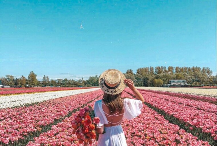 13 Stylish Outfits To Wear This Spring 2020 13 Stylish Outfits To Wear This Spring 2020 - spring outfit ideas, Early Spring outfit, casual spring outfits